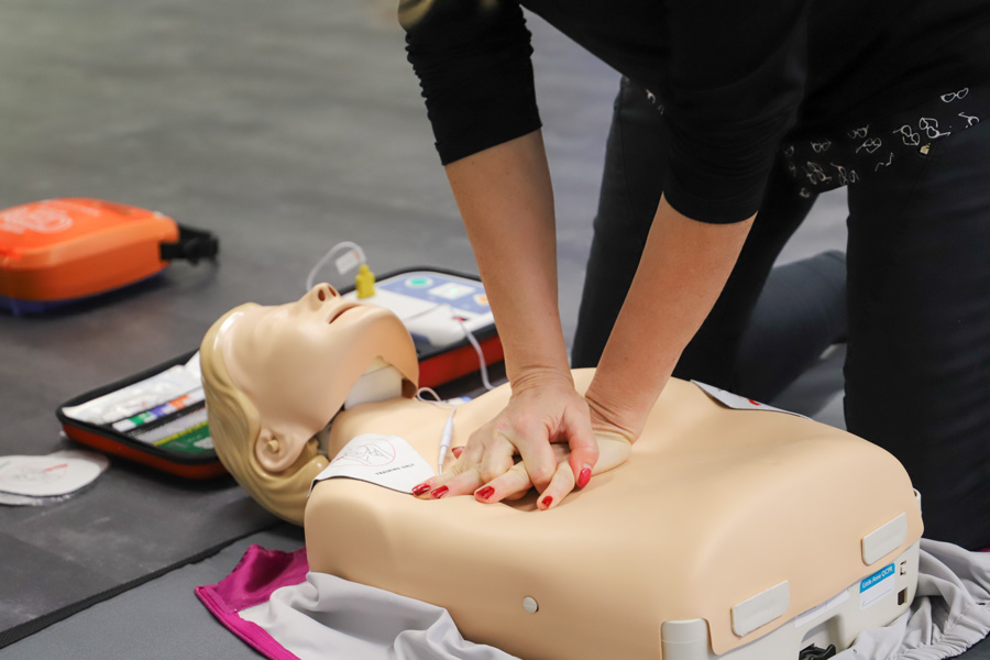 ahe-manikin RQI® for BLS Healthcare Provider. VAM: Voice-Assisted Manikin.